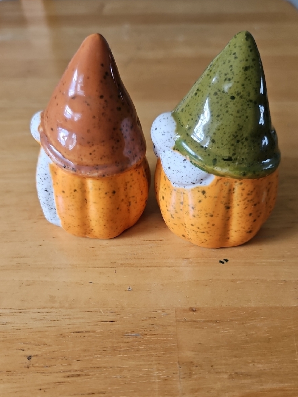 Pumpkin Gnome Salt & Pepper Shakers - Picture 3 of 8